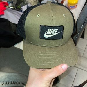 - Nike cap in army green - never worn.